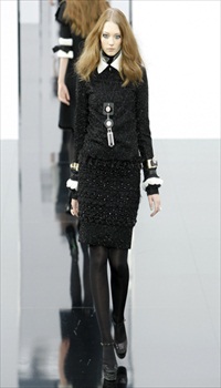 Johanna J at Chanel Fall/Winter 2009