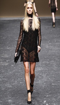 Lindsay E at Blumarine Fall/Winter 2011