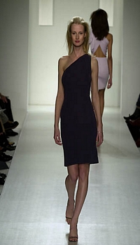 Esther D at Halston Fall/Winter 2000