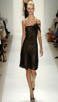 Sveva at Oscar de la Renta Spring/Summer 2004