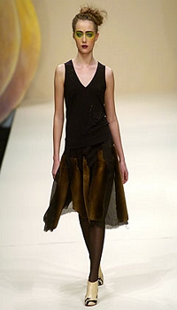 Zrinka at Clements Ribeiro Fall/Winter 2004